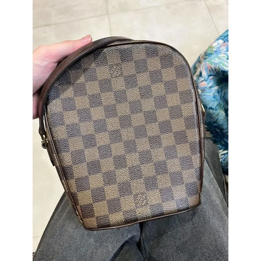 Louis Vuitton Women Pre-Loved Bag Very Good Condition